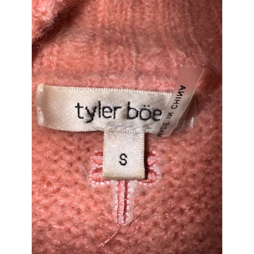 Tyler Boe Coral Pink Fuzzy Turtleneck Sweater Dragonfly Detail Size Small - Picture 7 of 7